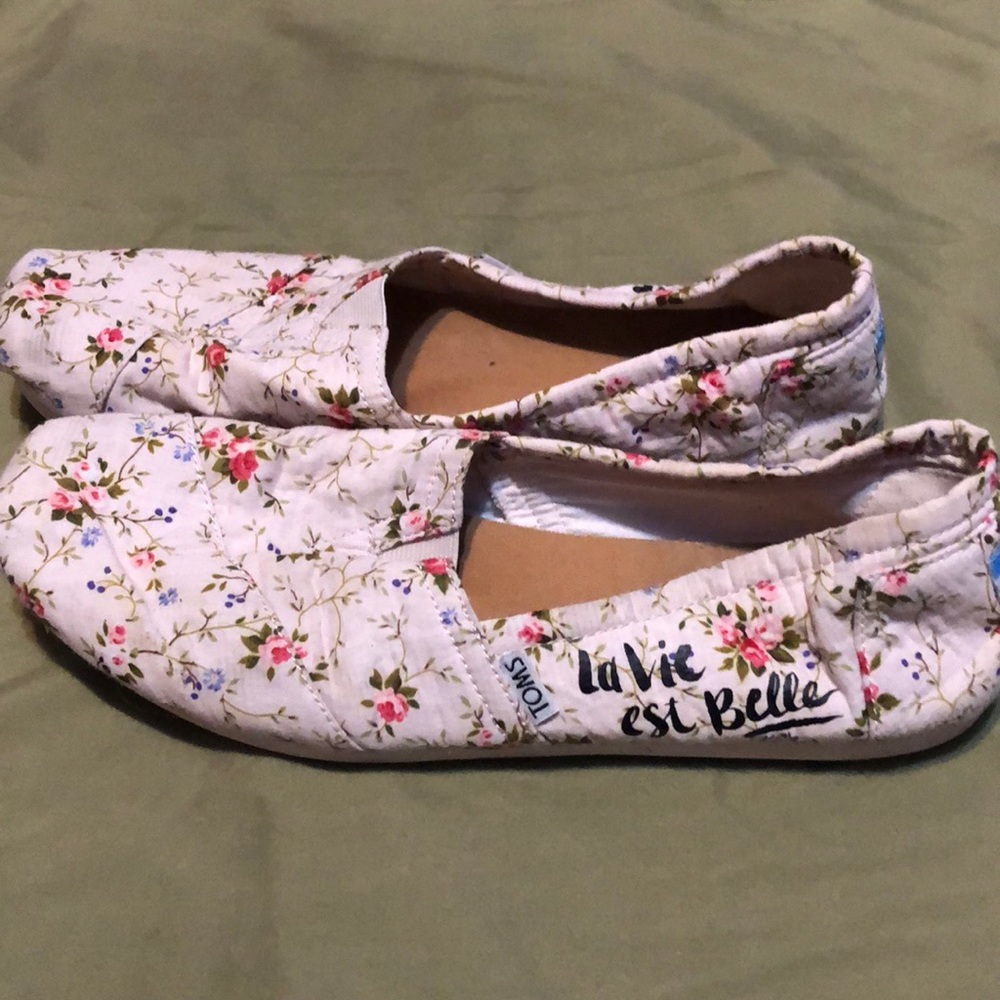 Lightly worn toms
